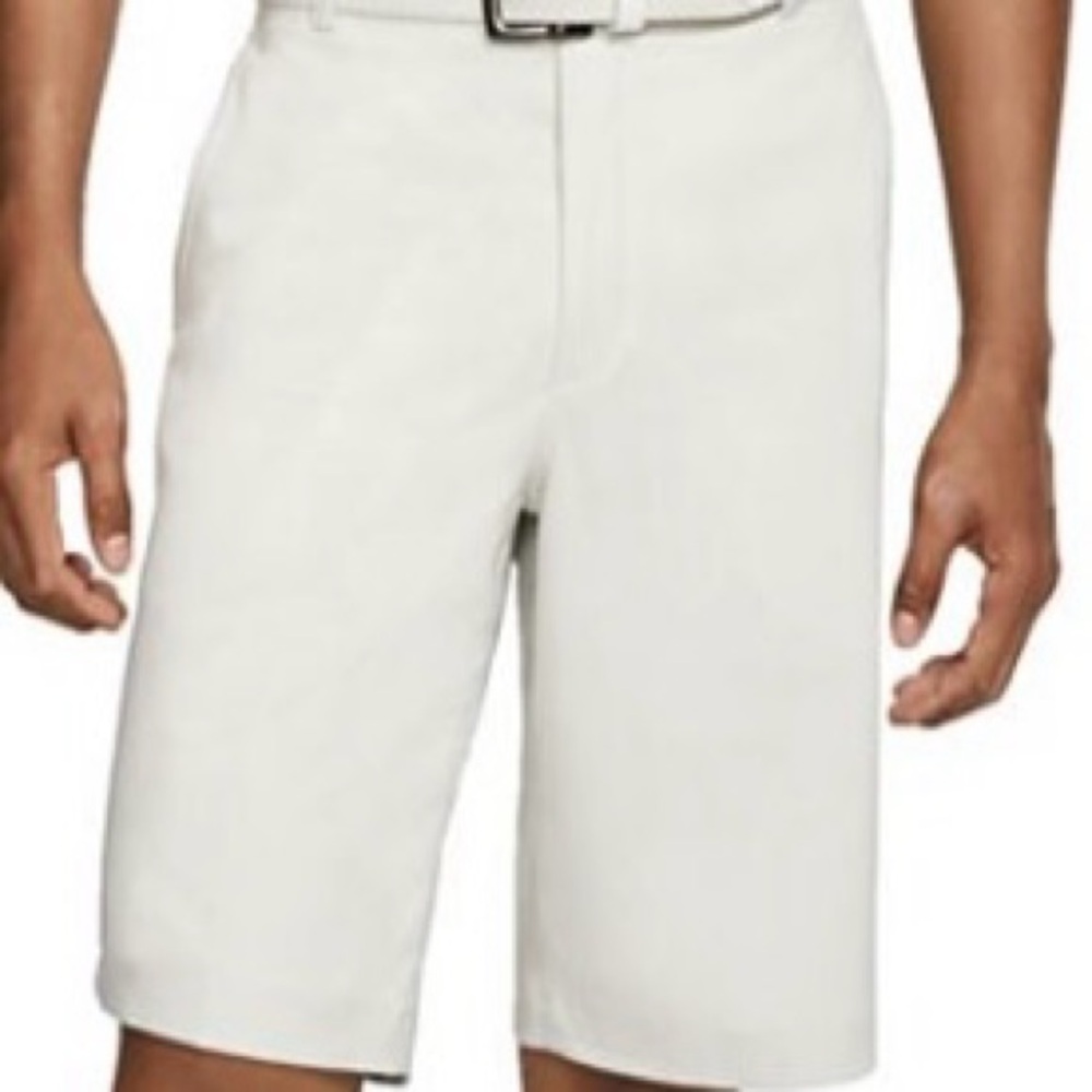 Nike men’s flex golf shorts.  NWT size‎ 52.